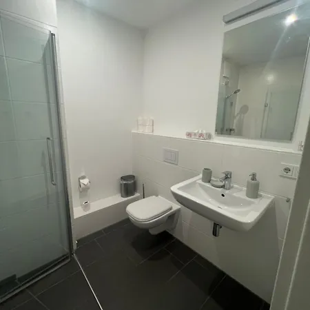 Studio Und Parkplatz Naehe Englischen Garten Apartamento Múnich